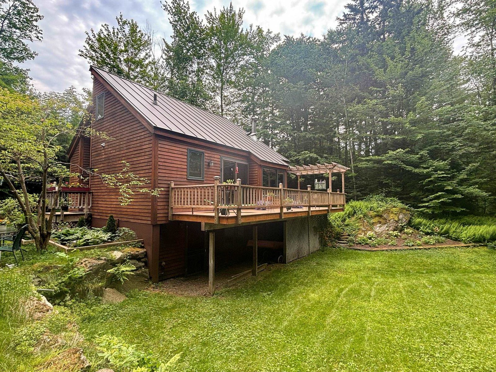 20 Edwin's Pond Road, Rochester