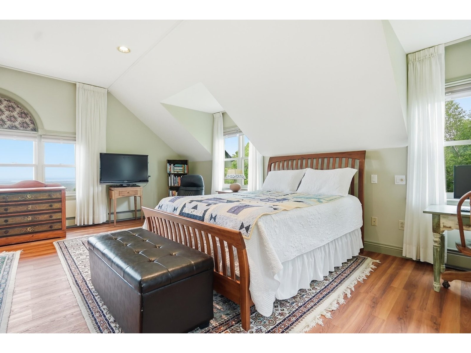 20 Hillside Terrace
