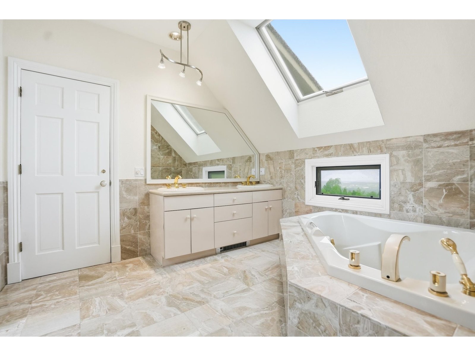 20 Hillside Terrace