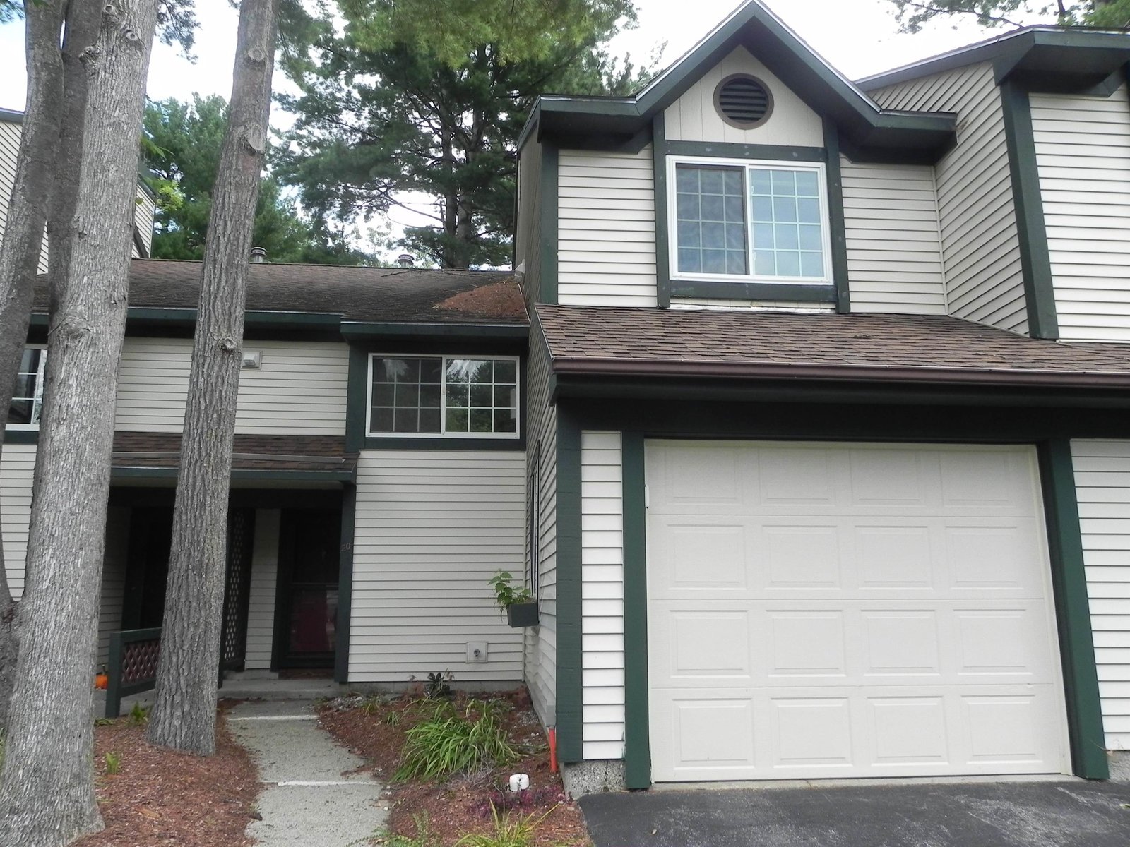 20 Lake Forest Drive, Unit 20