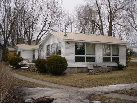 20 West Shore Road