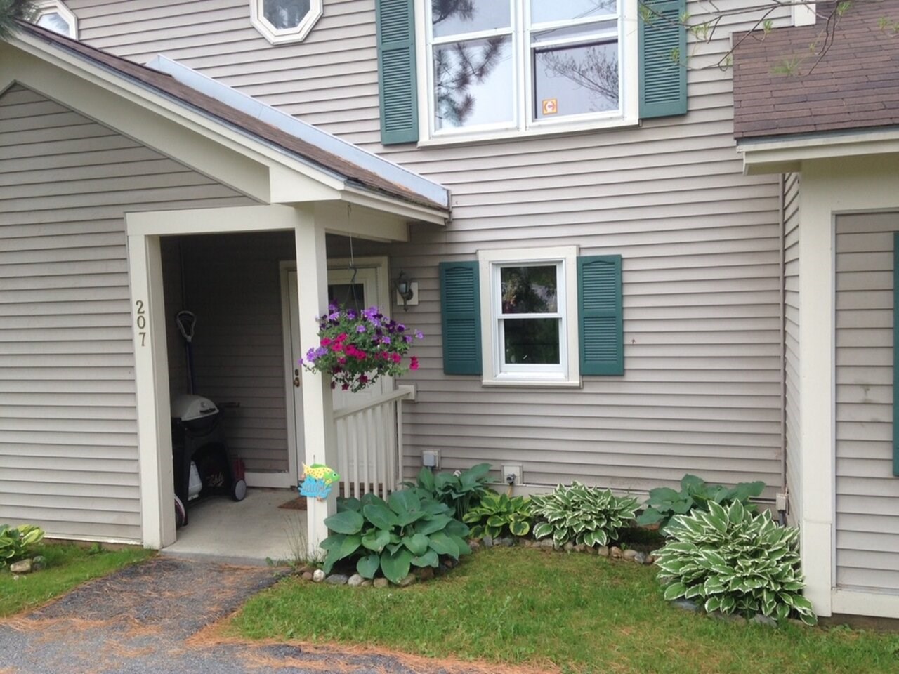 200 Acorn Drive, Unit 207