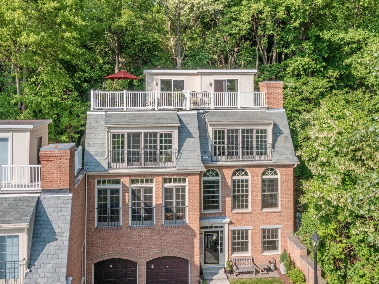 200 Lake Street, Unit 16