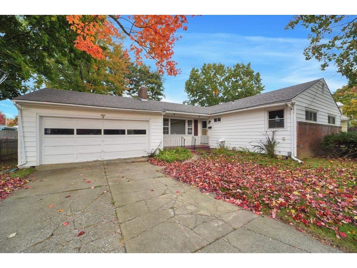 200 Shore Road, Burlington
