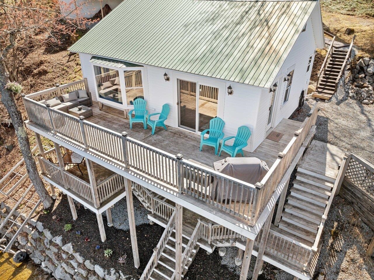 Lots of deck spaces
