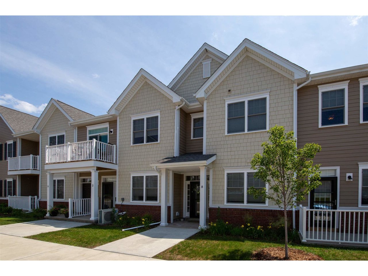 201 Holland Lane, Unit 8