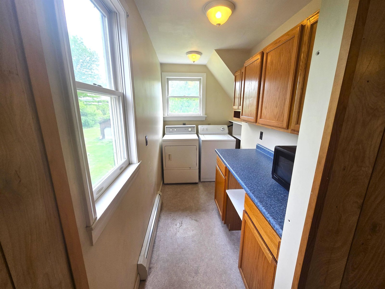 Unit 1 Pantry / Laundry