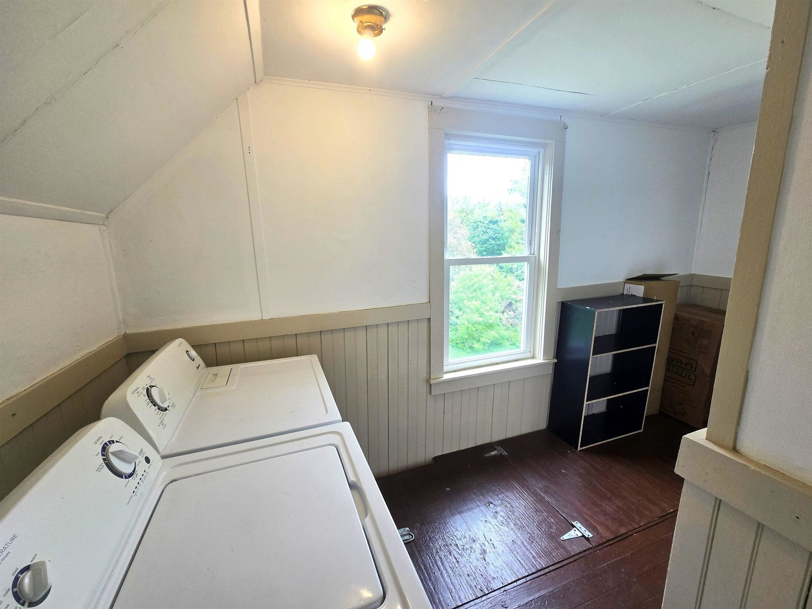 Unit 2 Laundry / Storage