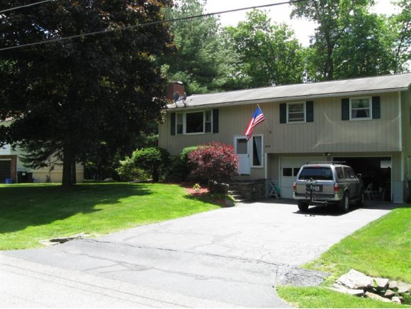 202 Hedgerow Dr
