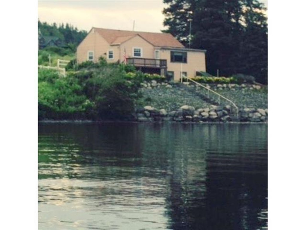 202 Hunt Shore Road