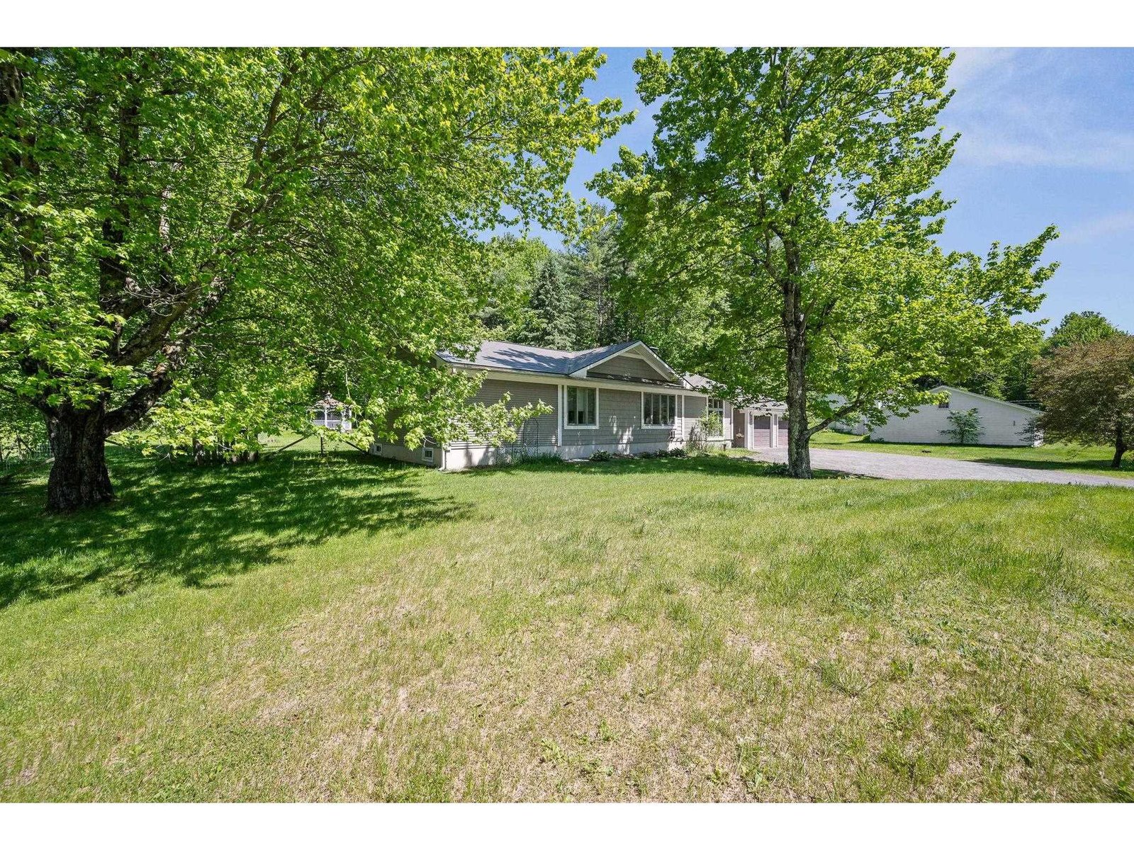 2021 Huntington Road