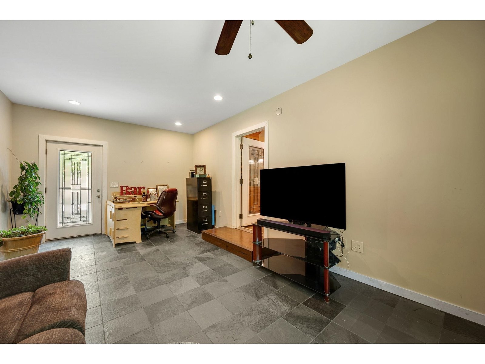 2021 Huntington Road