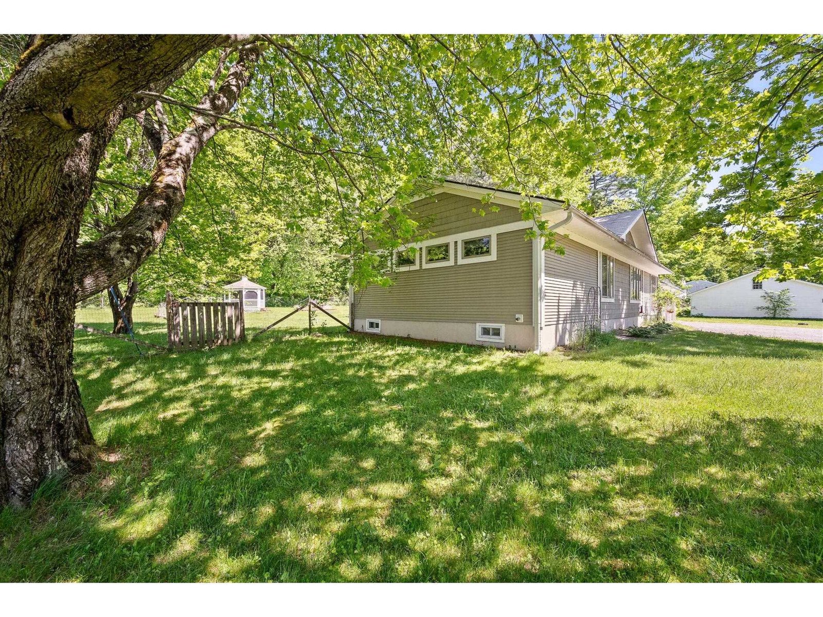 2021 Huntington Road