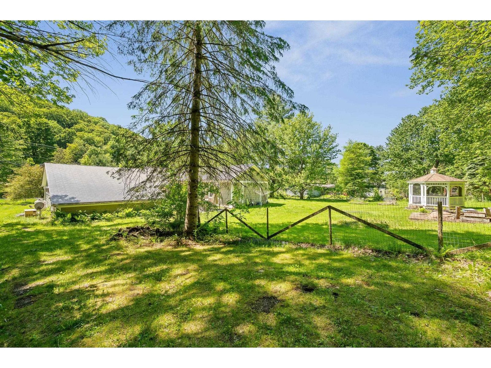 2021 Huntington Road