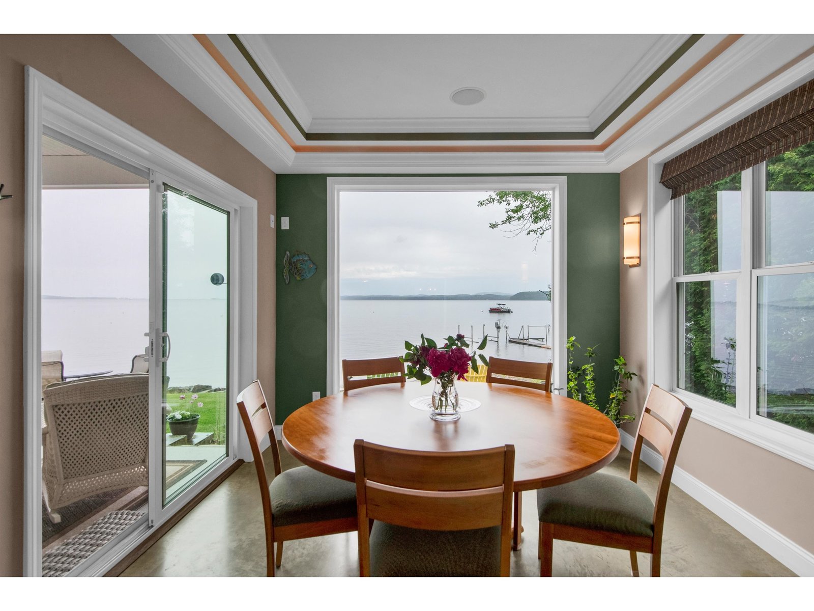 Breakfast Nook