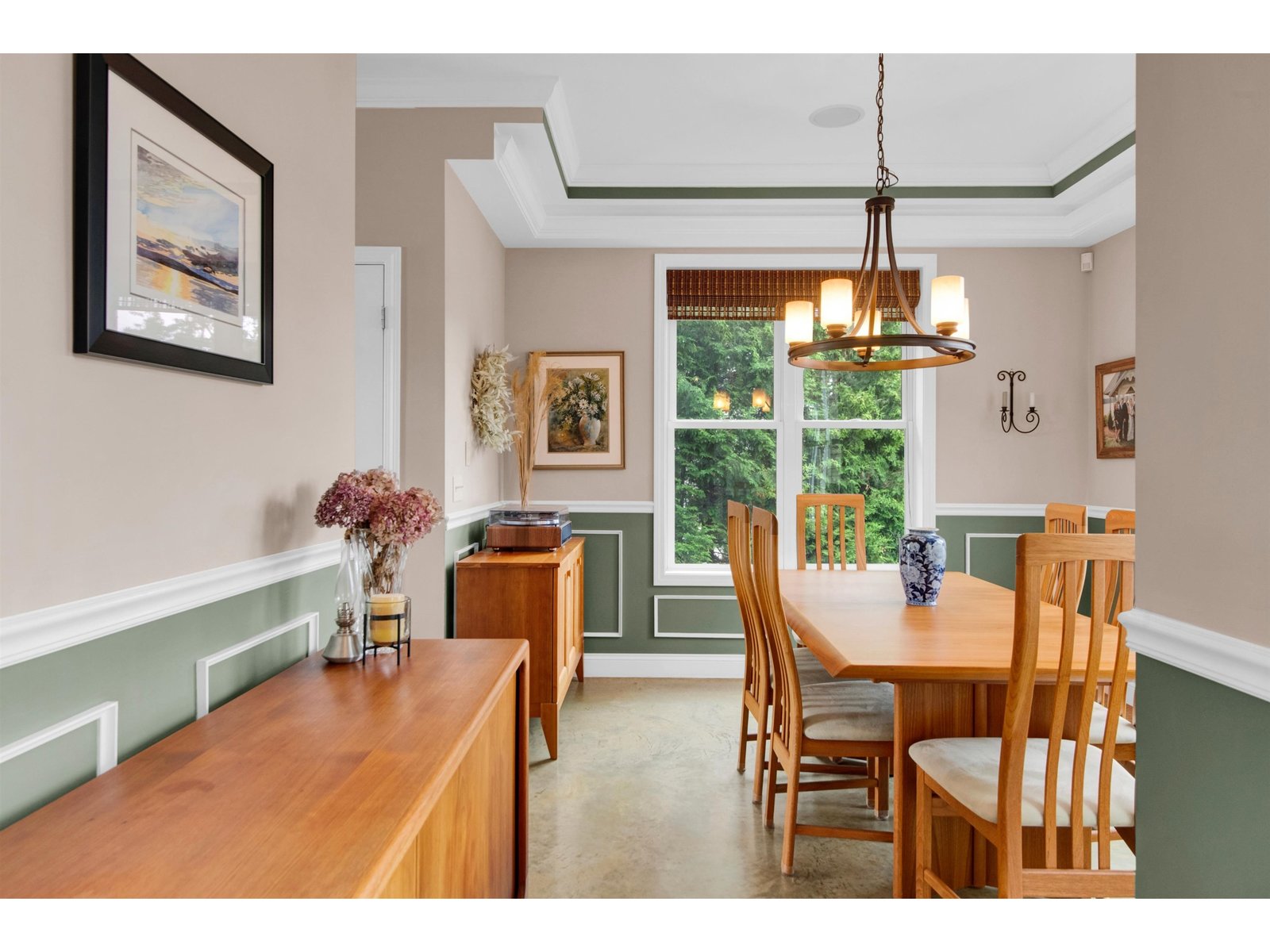 Formal Dining