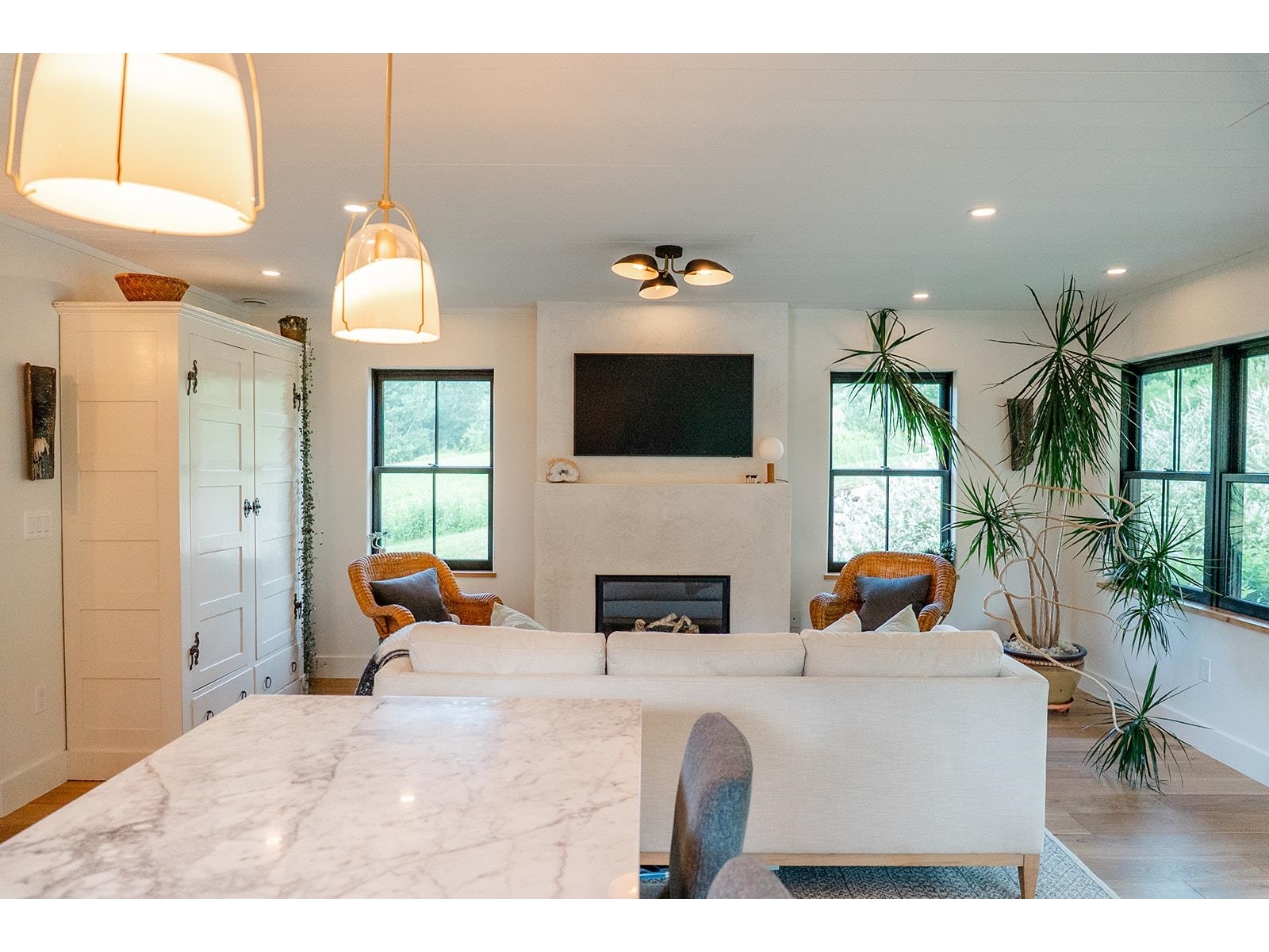 2035 Mountain Road