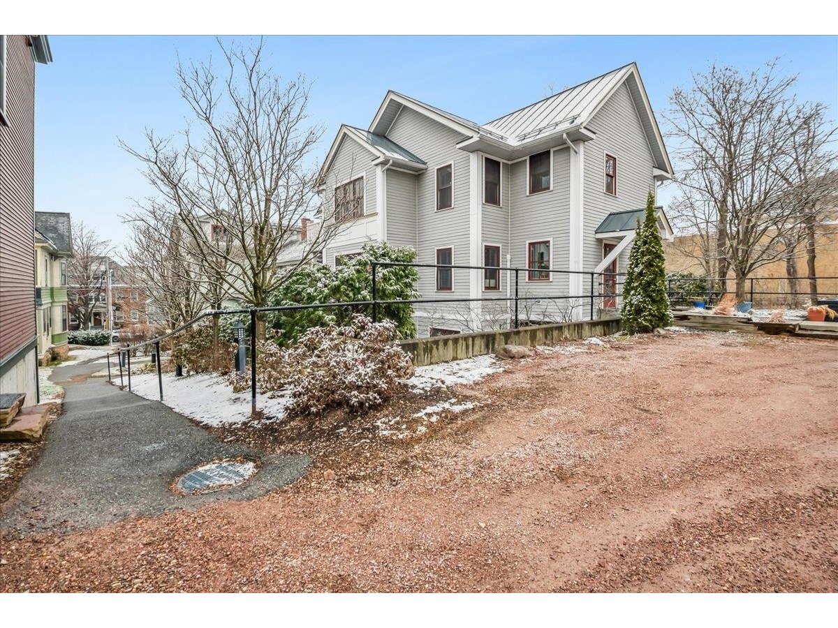 204 South Union Street, Unit 2