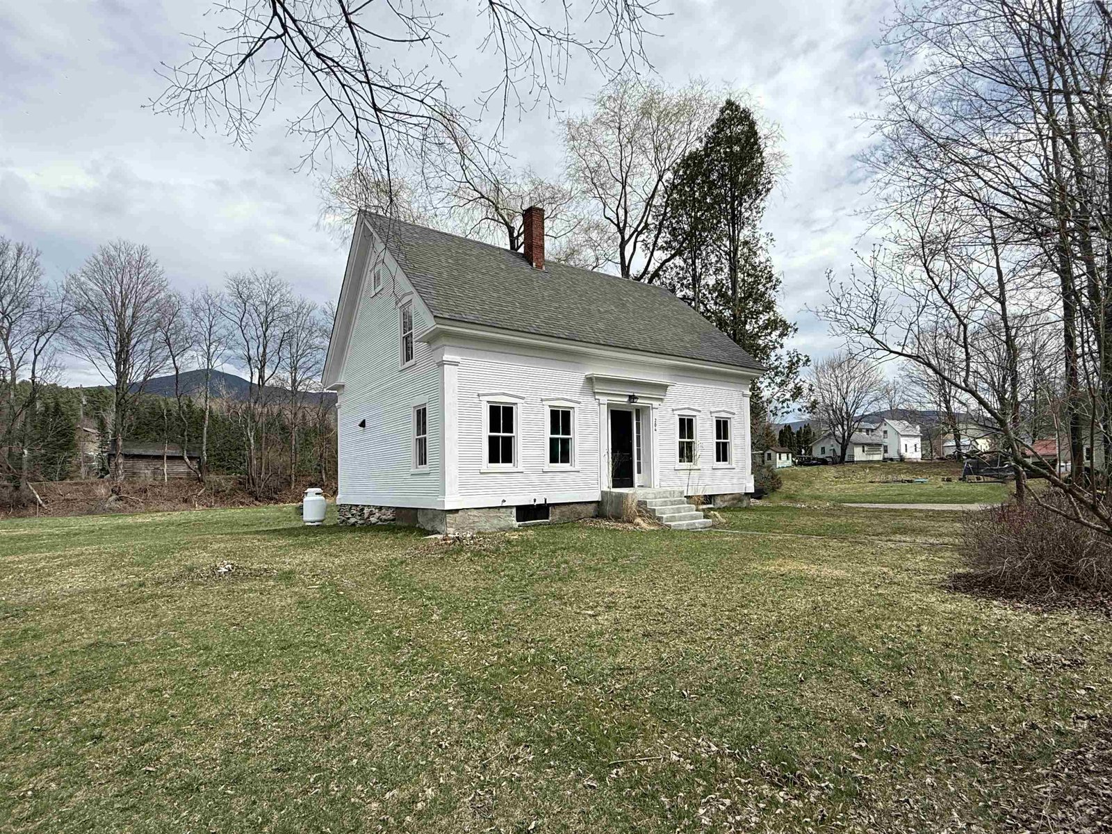 204 West River Road