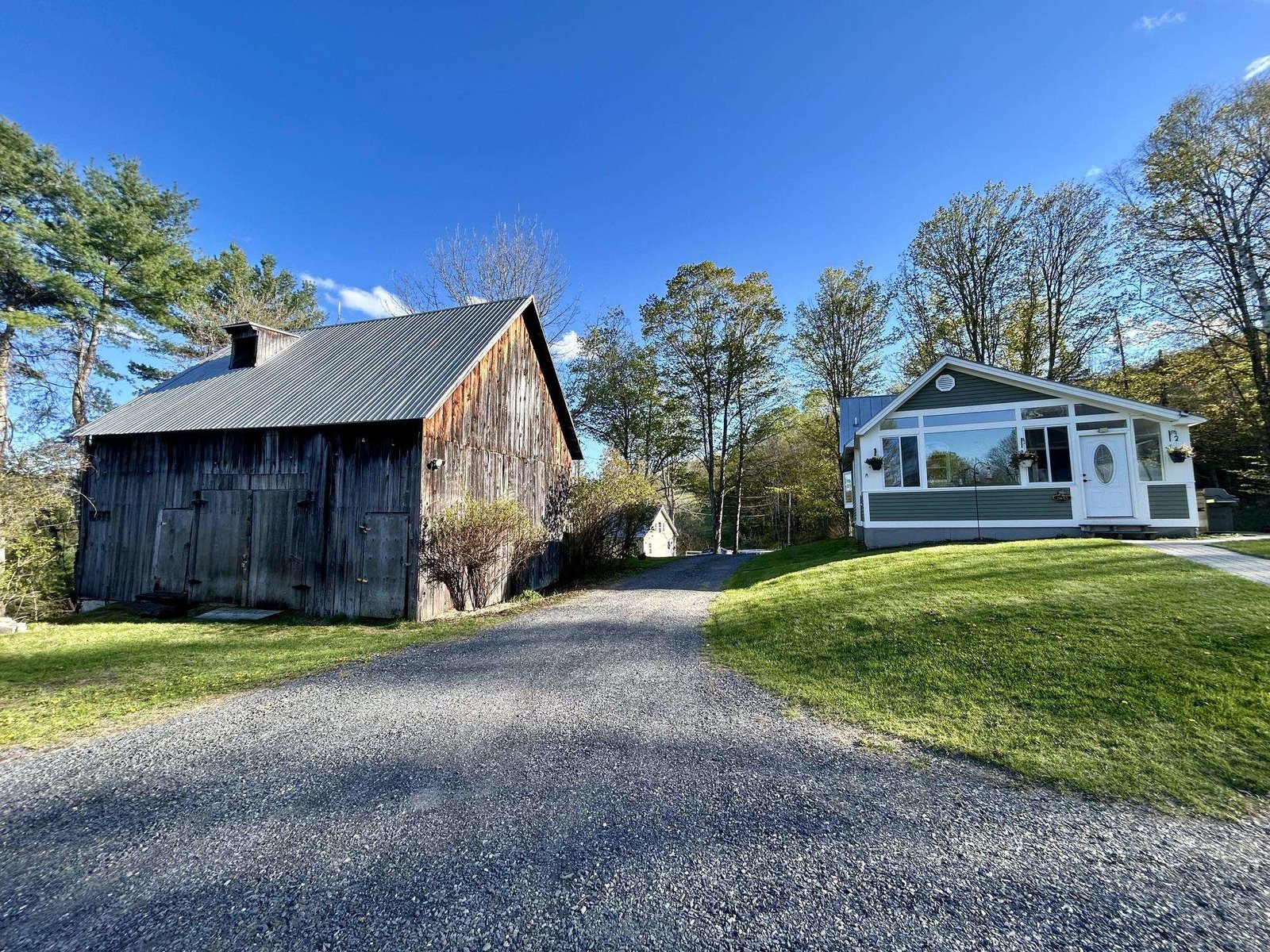 2045 Silloway Road