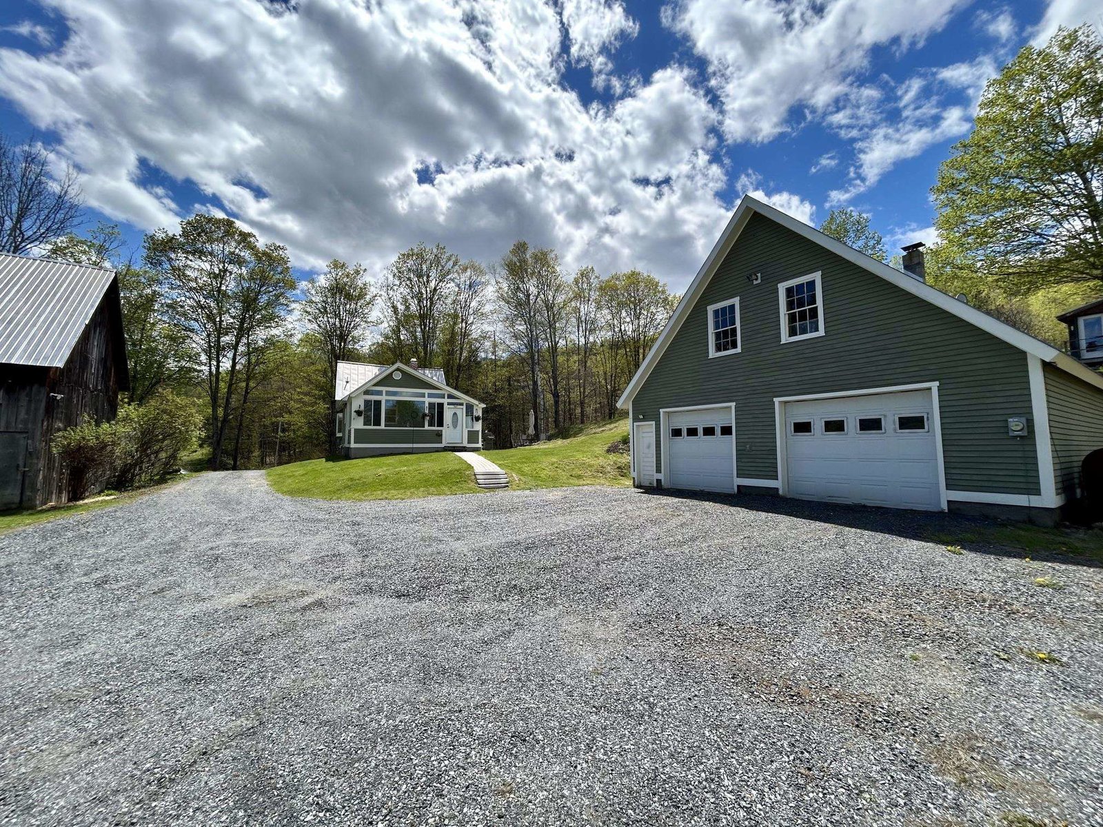 2045 Silloway Road