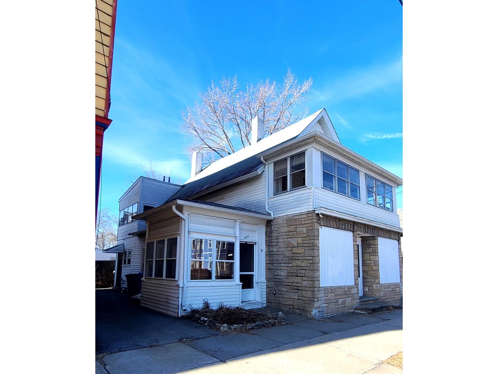 205 North Winooski Avenue