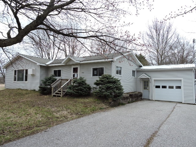 2054 Lakeview Drive