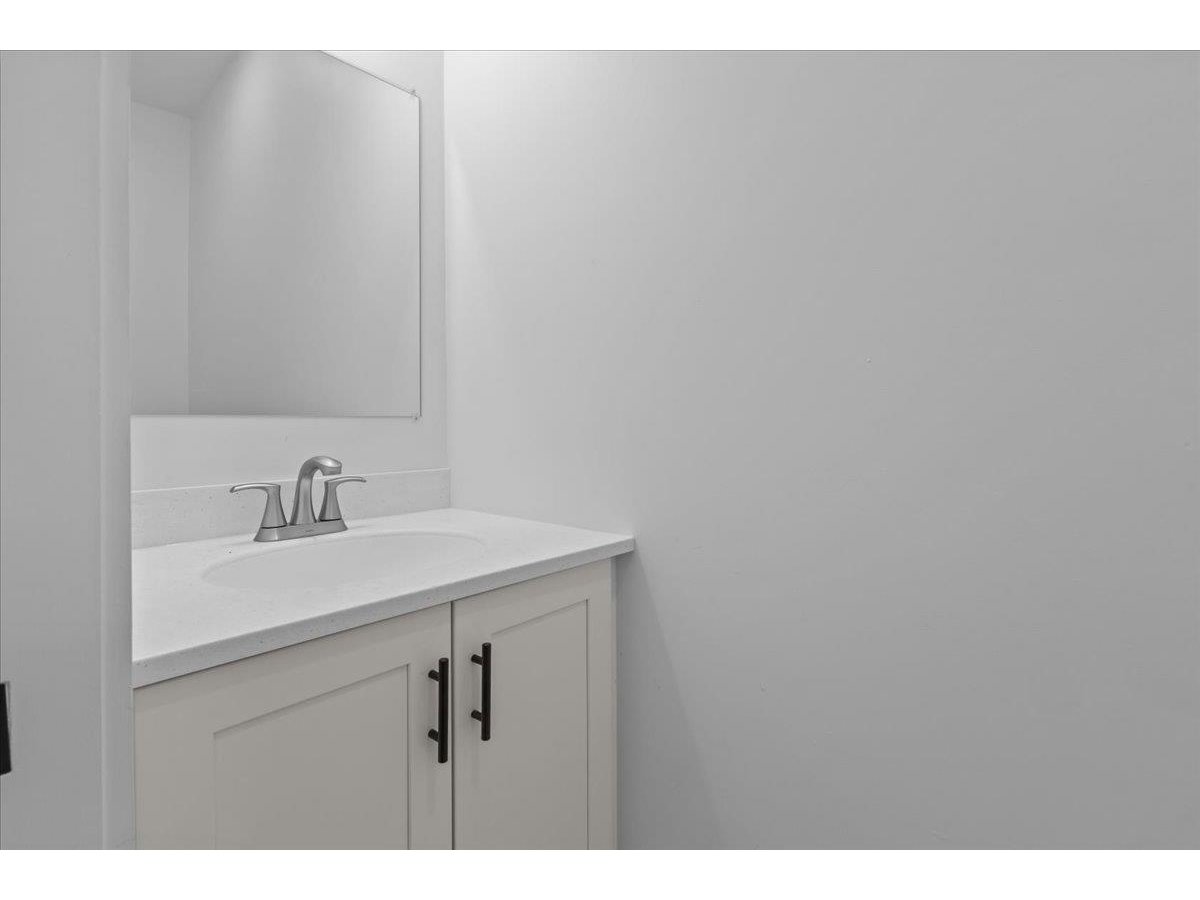 206 Dale Road, Unit 206