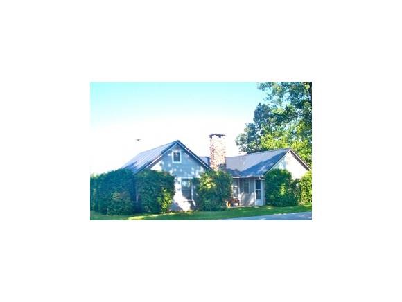 2062 West Shore Road