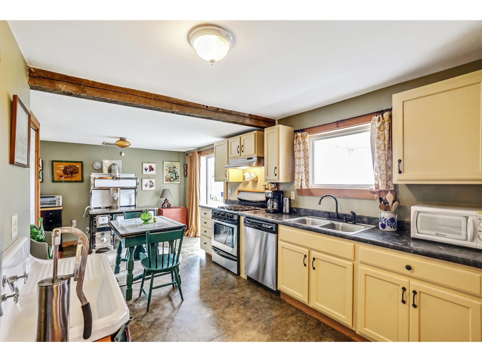2066 Hinman Settler Road