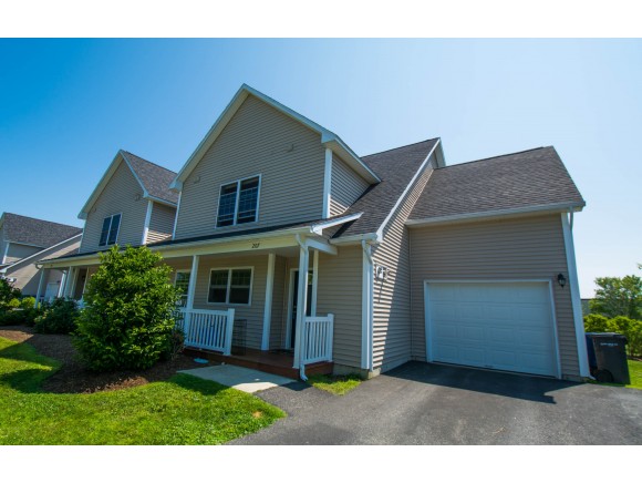 207 Farmall Drive, Unit 207