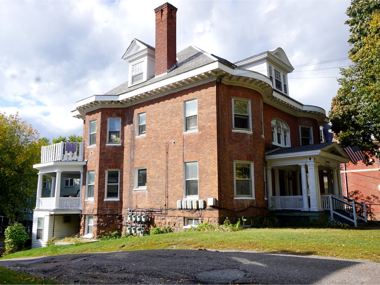207 South Union Street