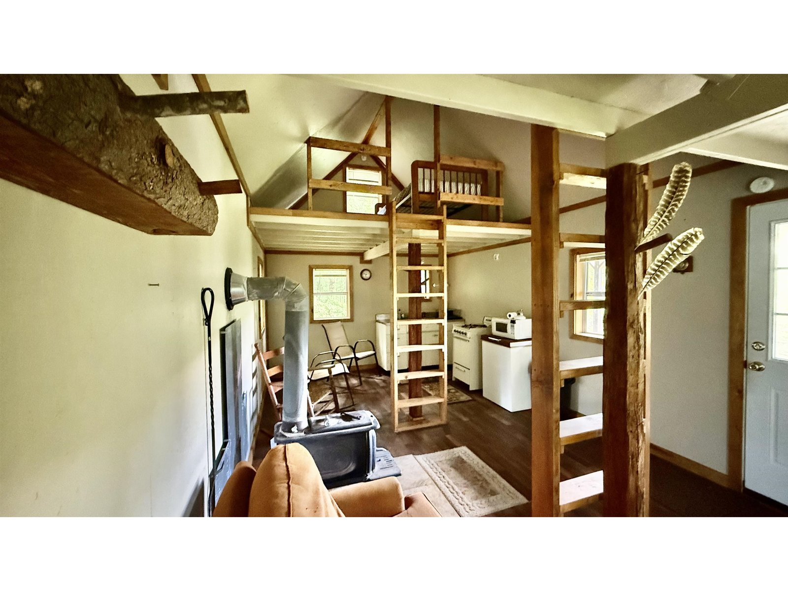 2075 Codding Hollow Road