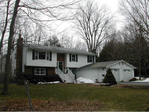 208 Fletcher Ln