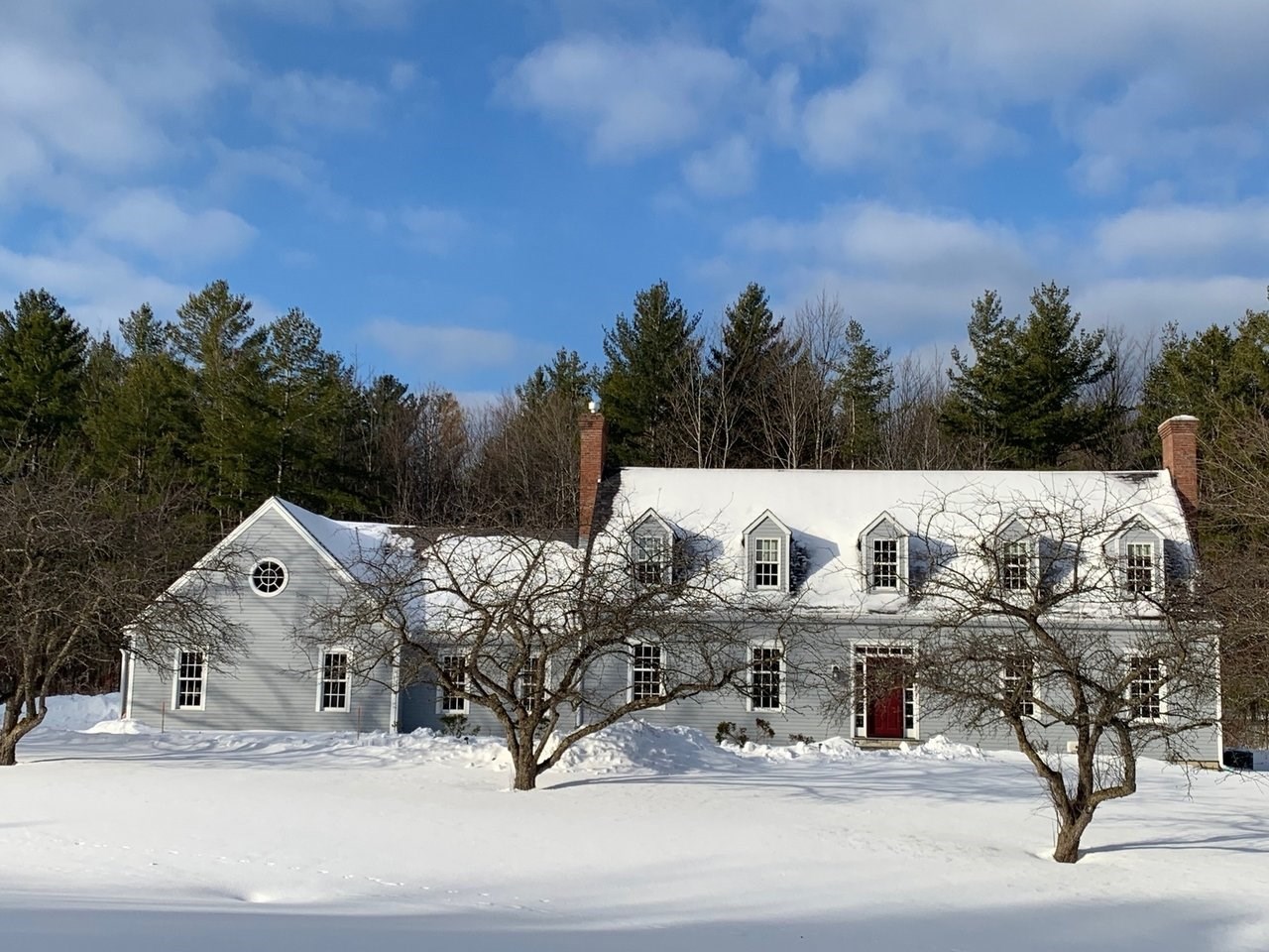 208 Meadowood Drive