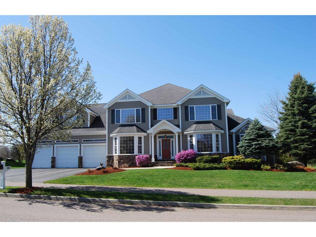 209 Baycrest Drive