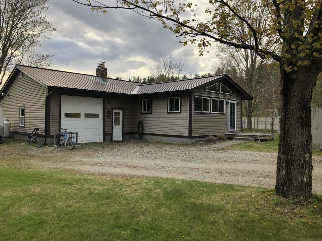 209 River West Road
