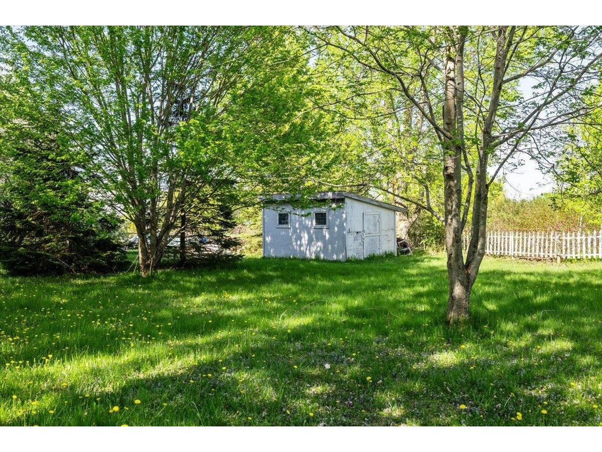 2099 West Shore Road