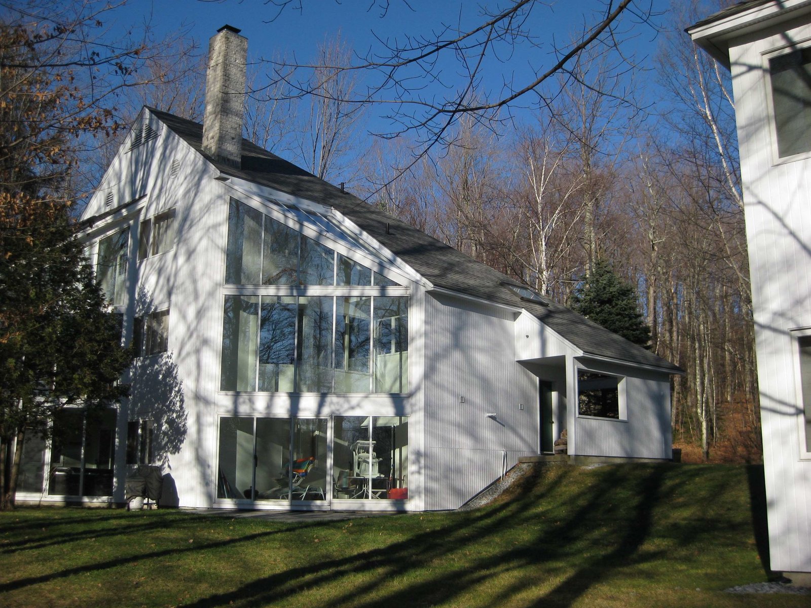 21 Amsterdam Avenue, Unit Southface #19