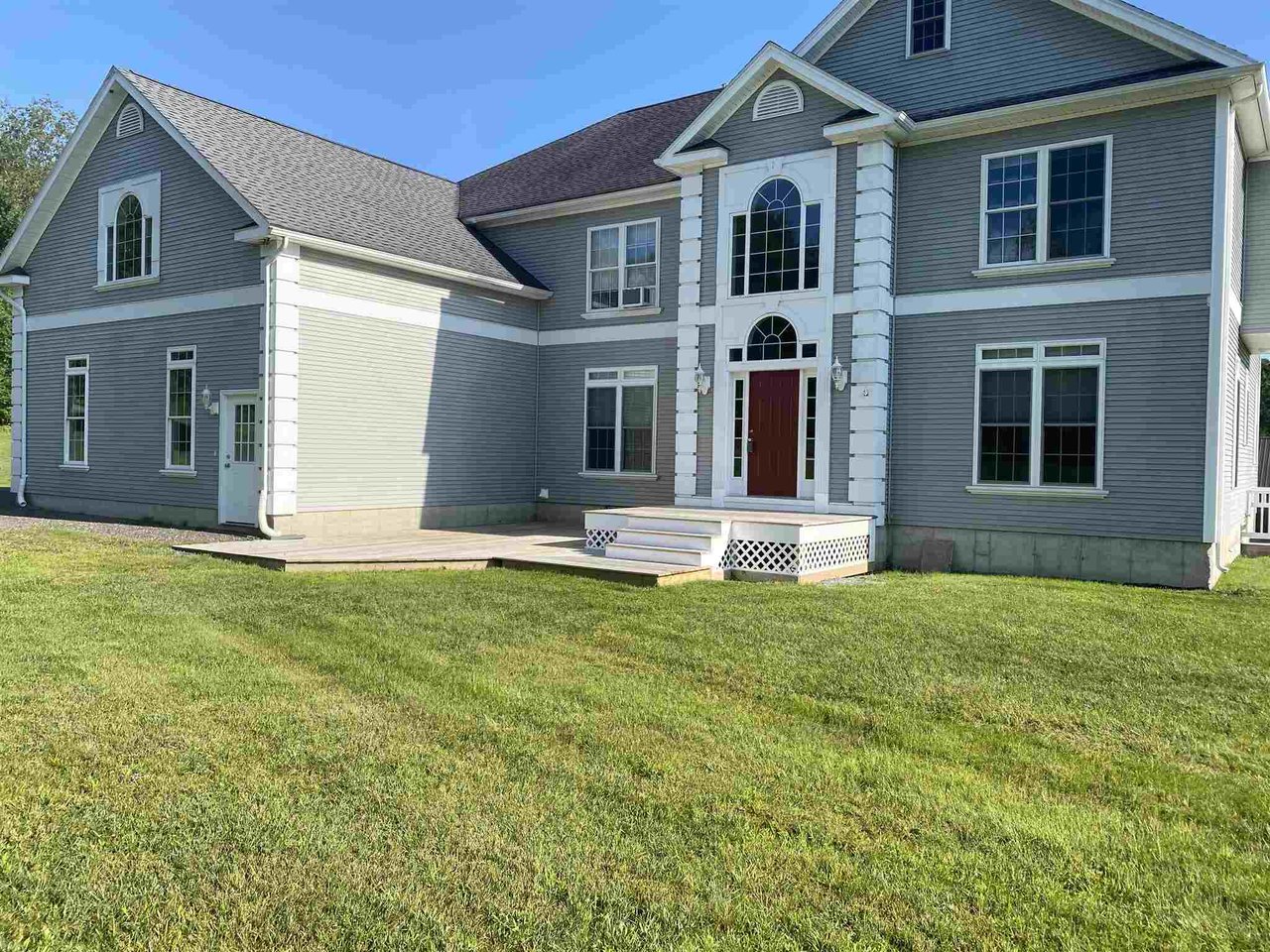 21 Charlands Way