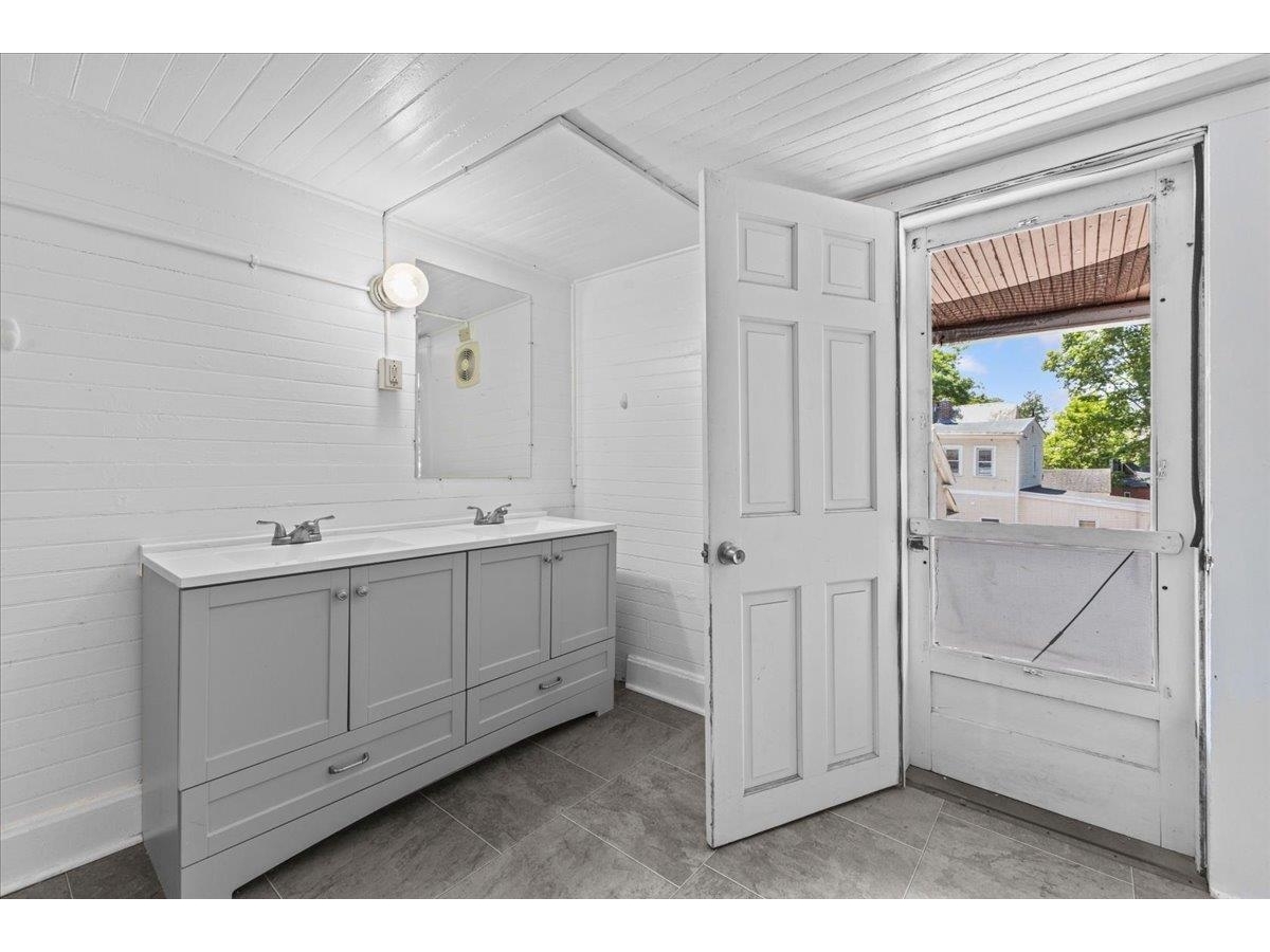 21 Hyde Street