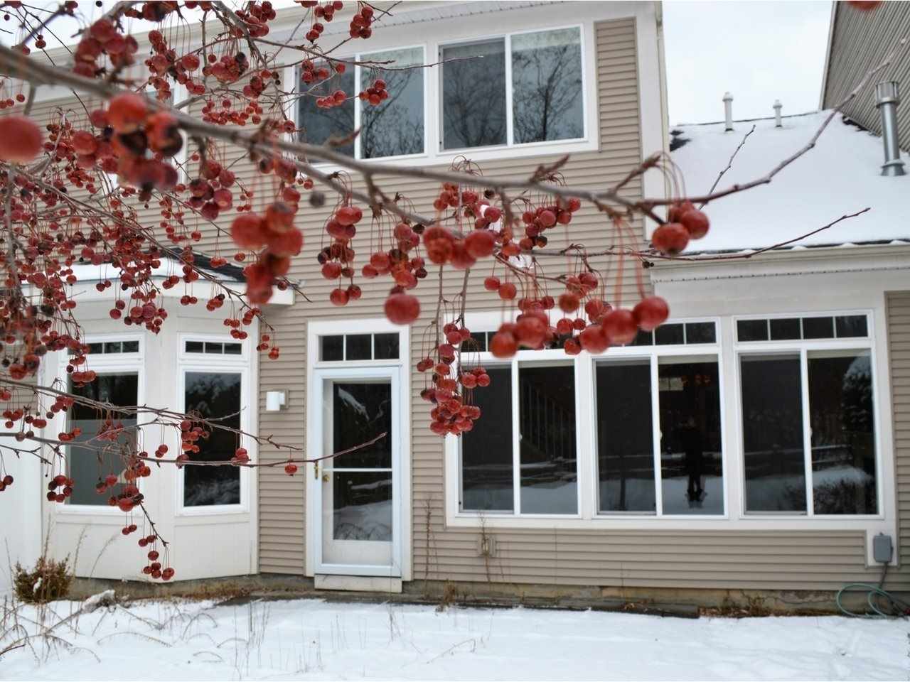 21 Mockingbird Lane