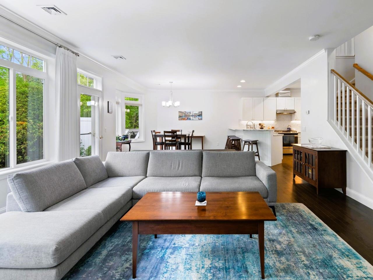 21 Mockingbird Lane