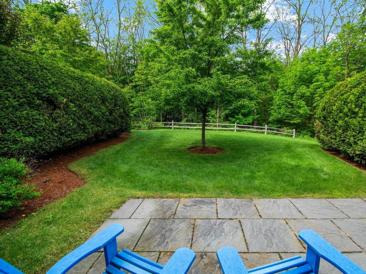 21 Mockingbird Lane