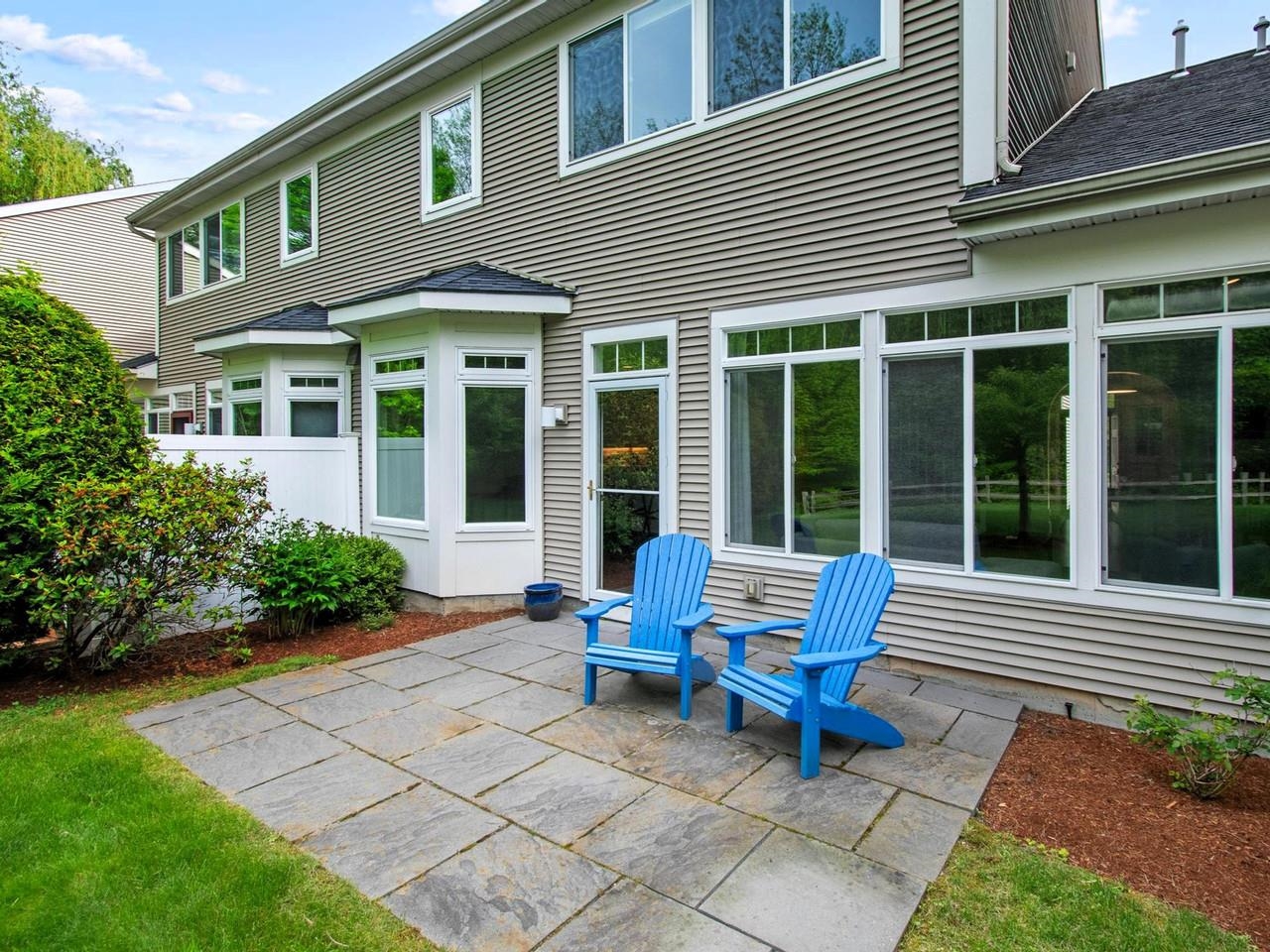21 Mockingbird Lane