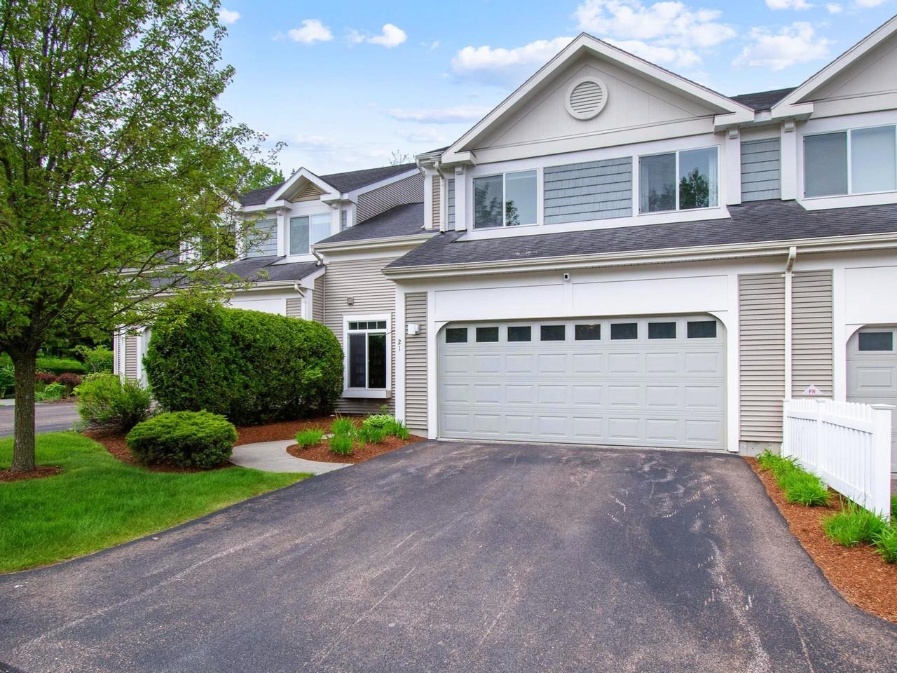 21 Mockingbird Lane
