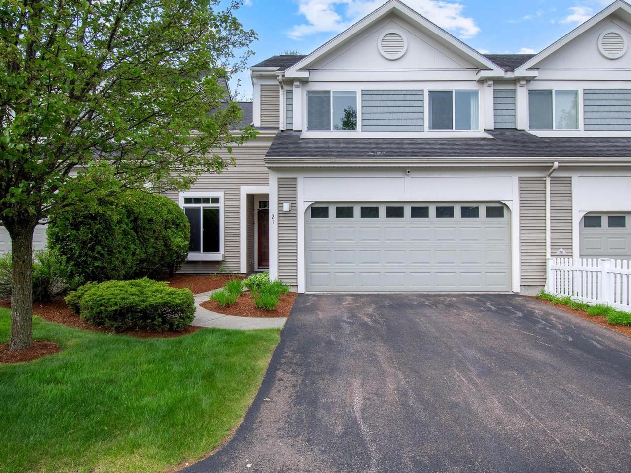 21 Mockingbird Lane