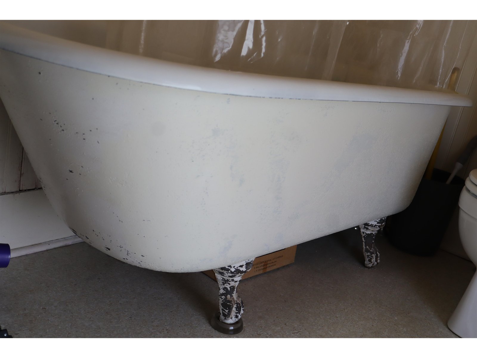 claw foot tub