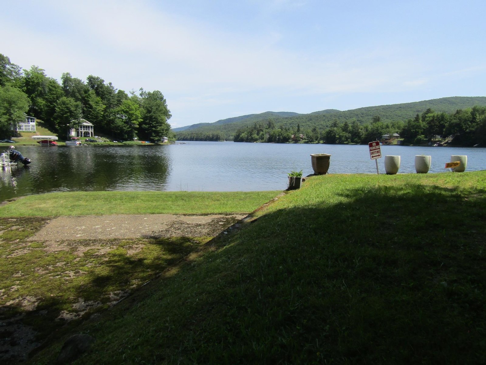 State land access to the water with a ROW to get to it.