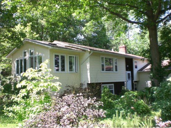 21 Poor Farm Rd
